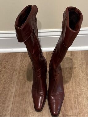 Prevata Women's vintage cognac brown leather boots size 7.5 AA